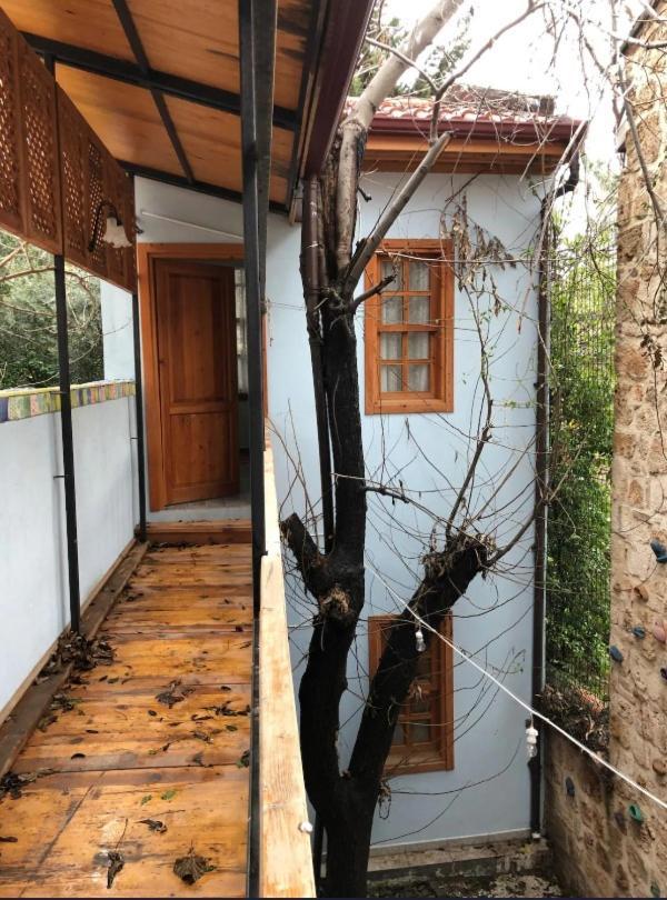 Kuyu Beergarden Hostel Antalya Eksteriør bilde