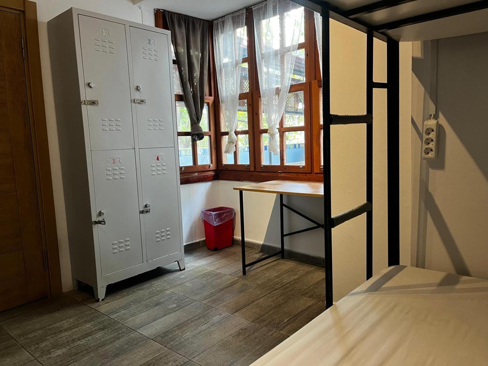 Kuyu Beergarden Hostel Antalya Eksteriør bilde