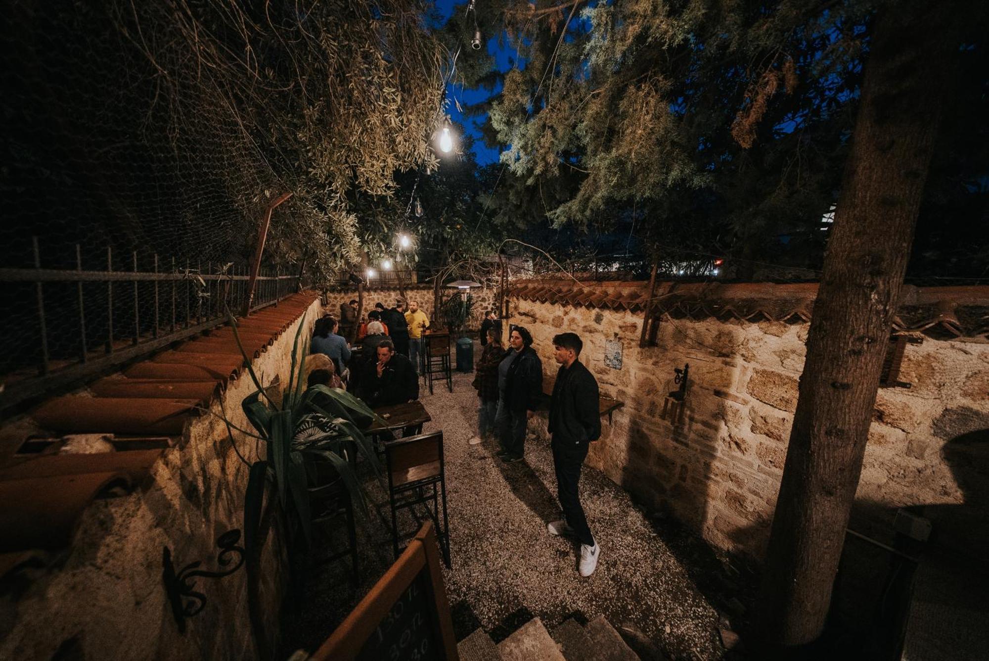 Kuyu Beergarden Hostel Antalya Eksteriør bilde