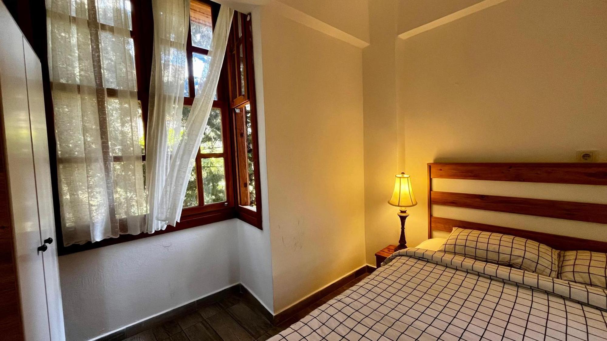 Kuyu Beergarden Hostel Antalya Eksteriør bilde
